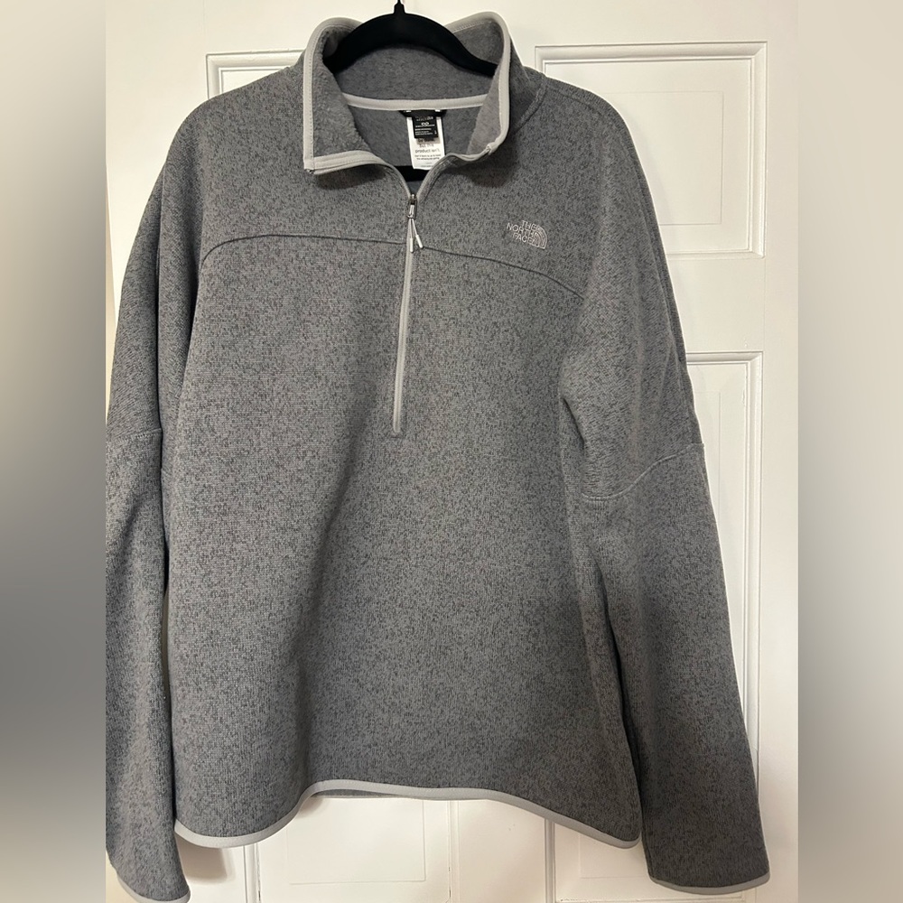 The North Face Men's Heather Gray 1/4 Zip Sweater